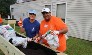 Volunteers_20of_20America_20staff_20and_20Home_20Depot_20Volunteers_20Planting_20Flowers.jpg